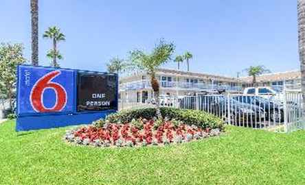 Motel 6