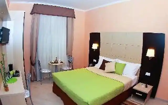 Candia Inn
