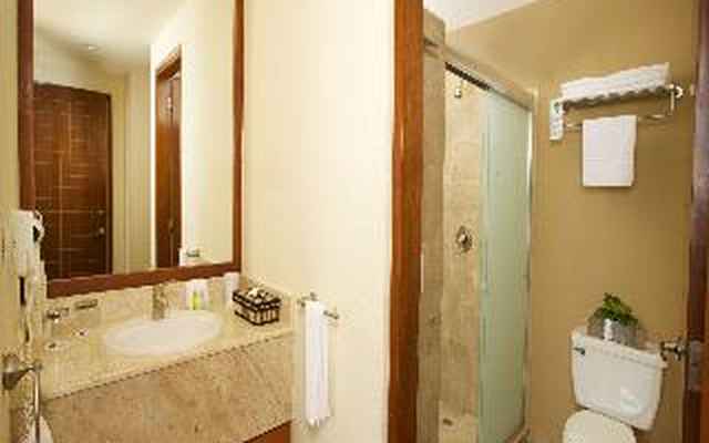 Ixchel Beach Hotel
