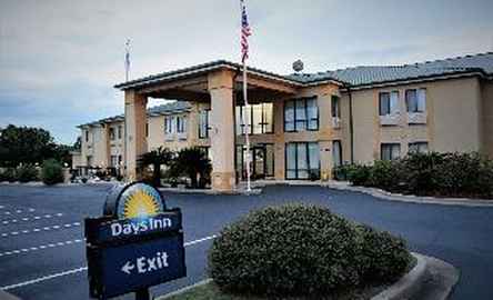 Days Inn Montgomery