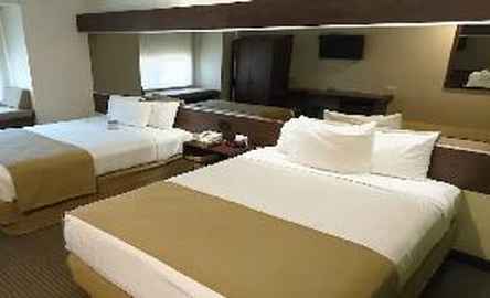 Microtel Inn & Suites by Wyndham Ciudad Juarez/By US Consula