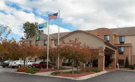 Holiday Inn Express & Suites Canton