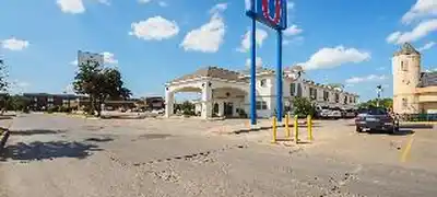 Motel 6