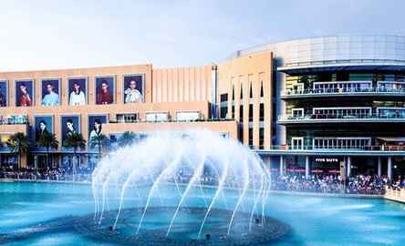 The Dubai Fountain Show & Broadwalk Ticket