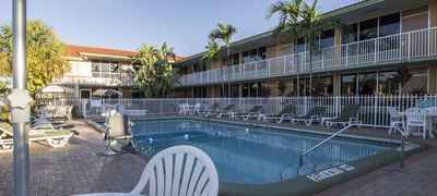 Quality Inn & Suites Hollywood Boulevard Port Everglades Cruise Port Hotel