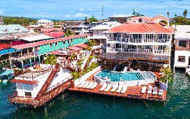 Tropical Suites Hotel