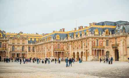 Versailles Palace & Gardens half day tour with skip the line