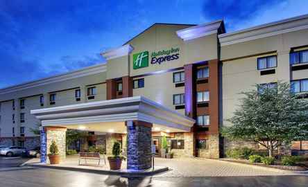 Holiday Inn Express Fort Campbell-Oak Grove