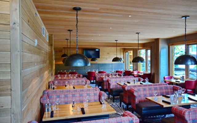 Moose Hotel & Suites