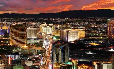 STRAT Observation Deck: SkyPod Experience + Optional Thrill Ride