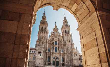 Pacote de Viagem - Santiago de Compostela + Barcelona + Madrid - 2024