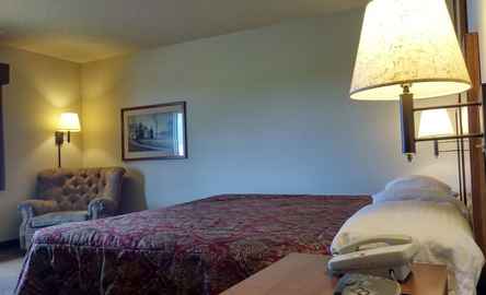 GrandStay® Hotel & Suites - Madelia
