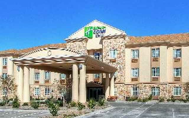 Holiday Inn Express & Suites Pecos