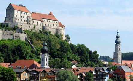 Burghausen castle private guided walking tour