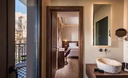 Metropole Urban Hotel