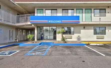 Motel 6