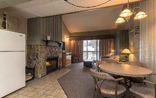 Douglas Fir Resort & Chalets