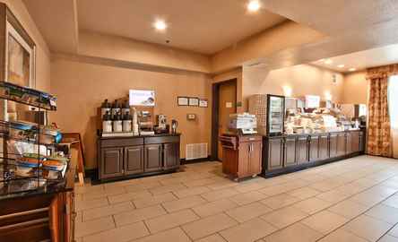 Holiday Inn Express & Suites Roseville - Galleria Area